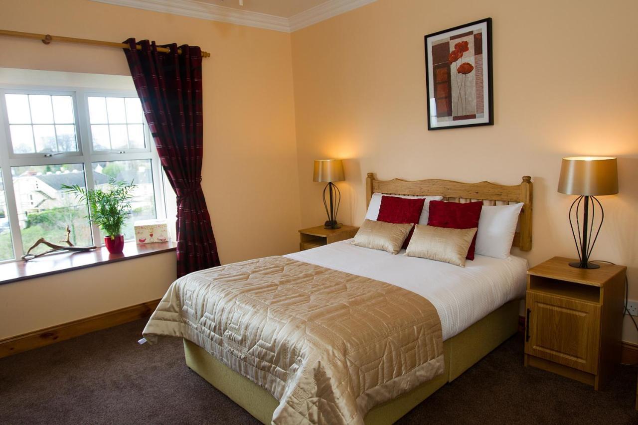Woodlawn House Hotel Killarney Room photo